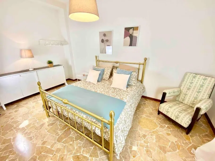 Apartment Cuore Di Milano Isoladuomo Italy